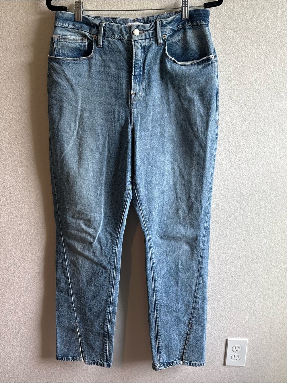 Good American Medium Wash Slit Hem High Rise Jeans - Picture 2 of 6